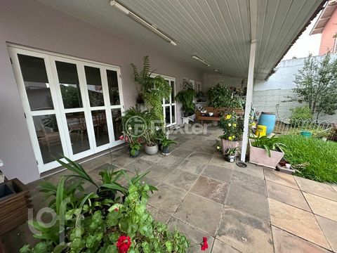 Image 0 - 898040