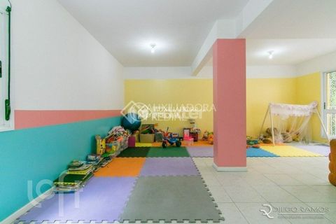 Image 7 - 898053
