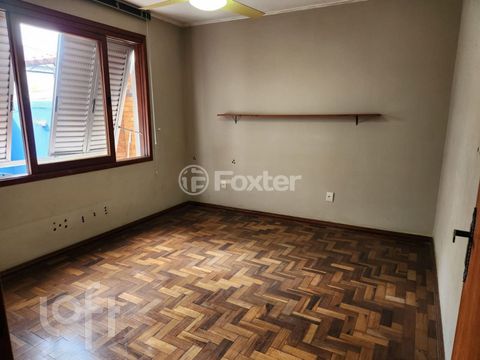Image 7 - 898055