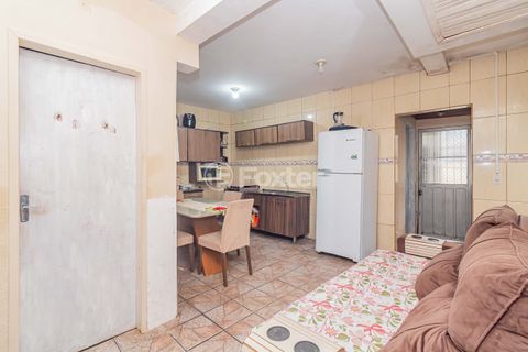 Image 3 - 898060