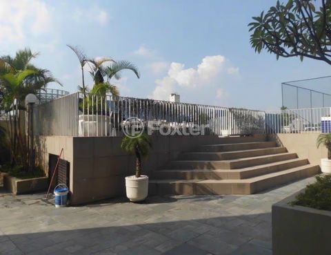 Image 9 - 898068