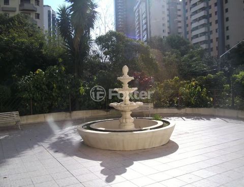 Image 11 - 898068