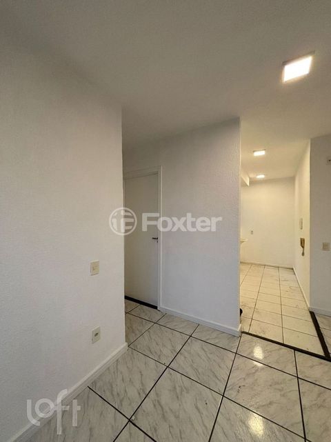 Image 3 - 898077