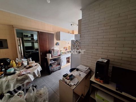 Image 9 - 898079