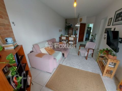Image 7 - 898095