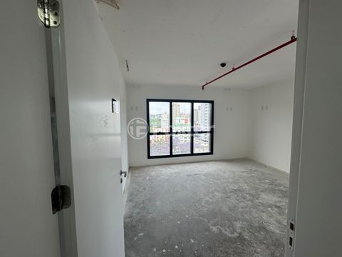 Image 4 - 898205