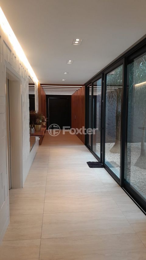 Image 7 - 898217