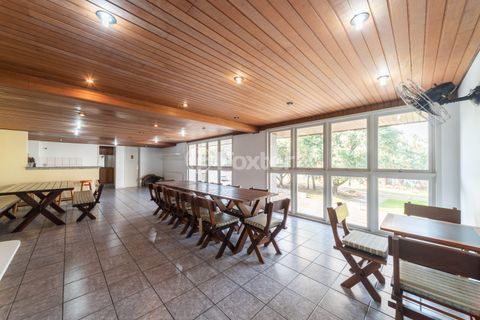 Image 17 - 898218