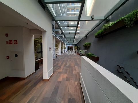 Image 15 - 898222