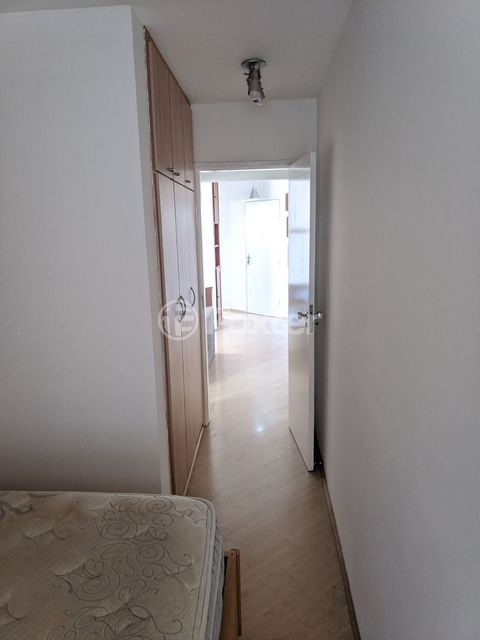 Image 8 - 898223
