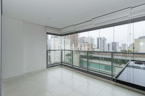 Image 5 - 898225