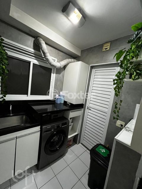Image 9 - 898236