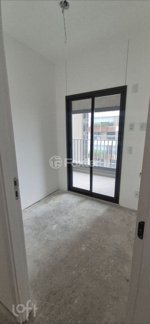 Image 7 - 898241