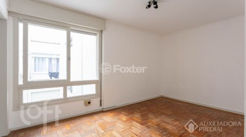 Image 8 - 898246