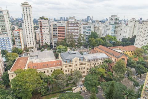 Image 11 - 898247