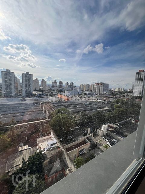 Image 9 - 898274
