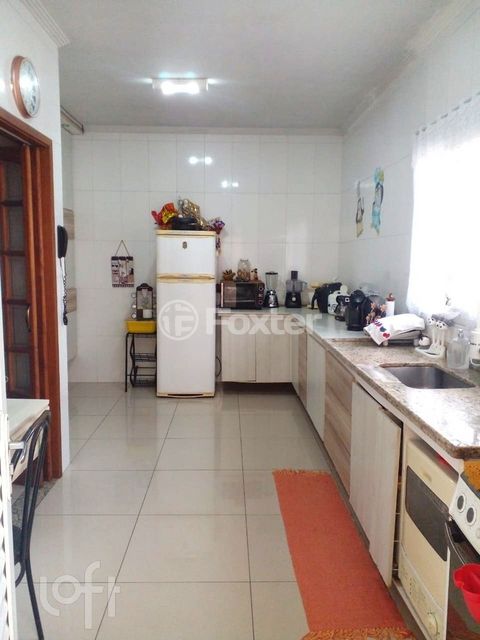 Image 2 - 898277
