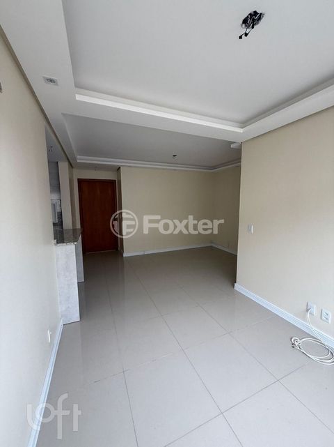 Image 3 - 898278