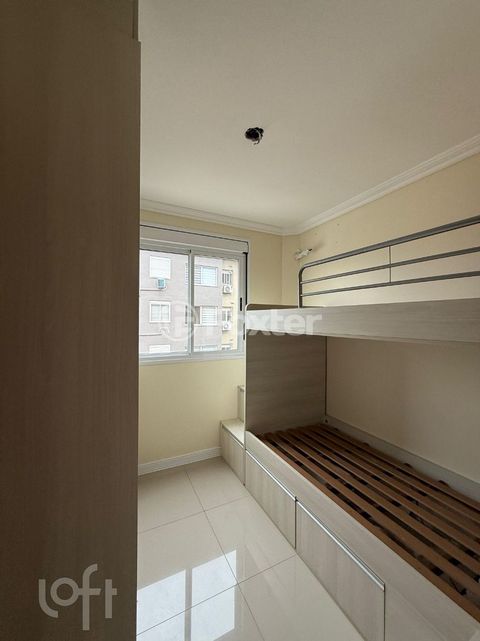 Image 4 - 898278