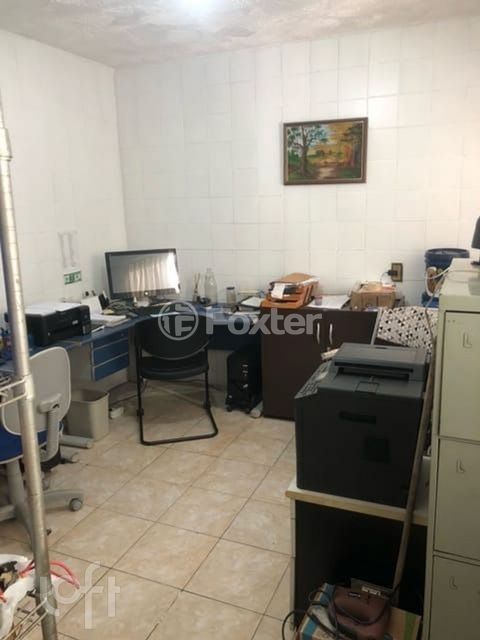 Image 3 - 898279