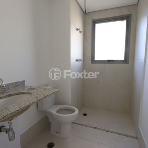 Image 7 - 898282