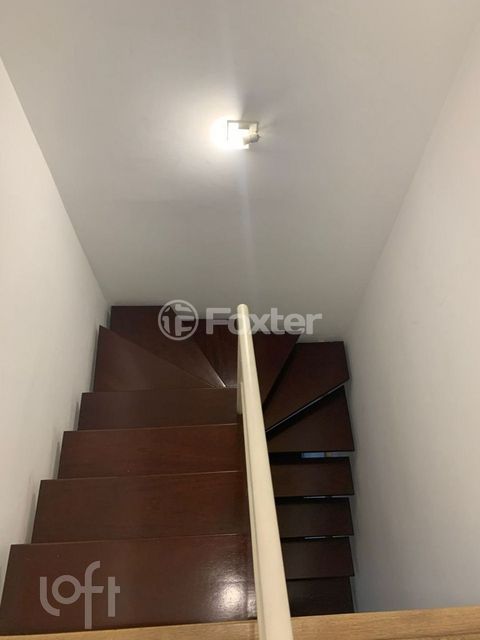 Image 7 - 898284