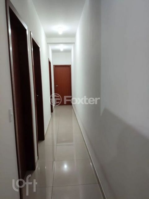 Image 8 - 898294