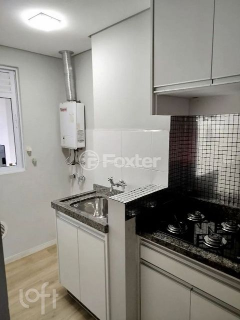 Image 7 - 898301