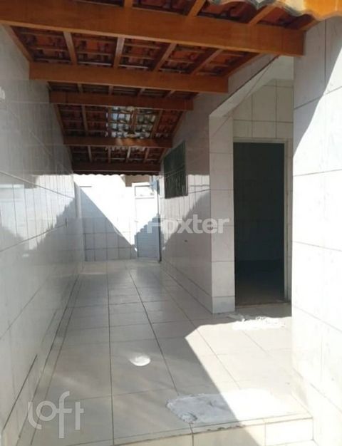 Image 11 - 898302