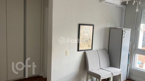 Image 11 - 898326