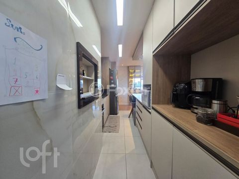 Image 7 - 898328