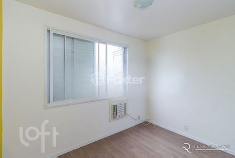 Image 8 - 898357