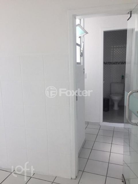 Image 8 - 898358