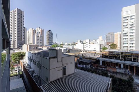 Image 4 - 898364