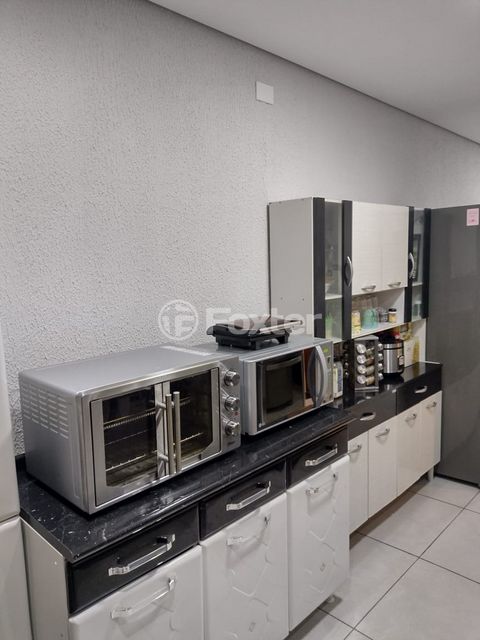 Image 7 - 898365