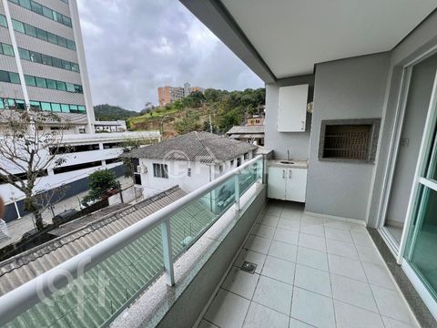 Image 7 - 898375