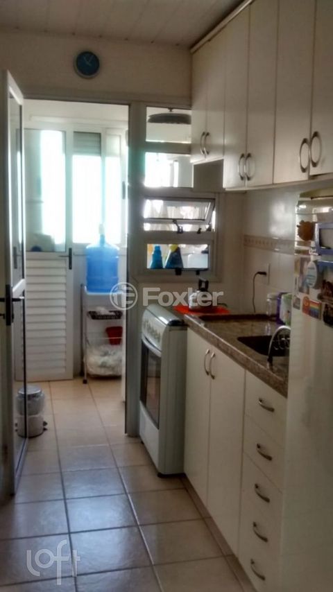 Image 7 - 898380