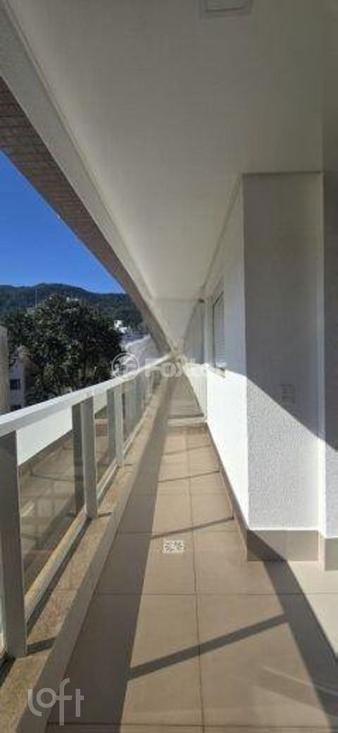 Image 19 - 898404