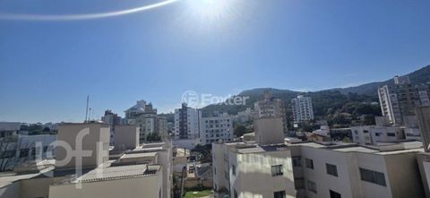 Image 7 - 898404