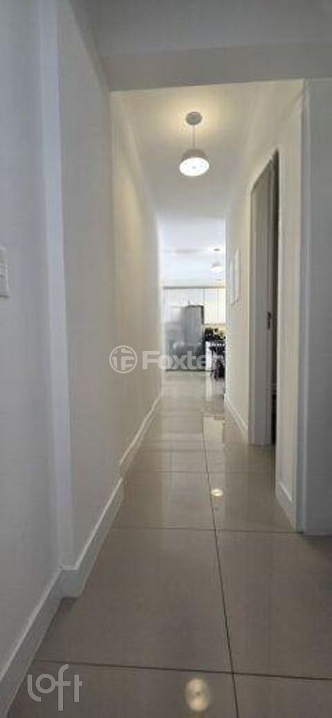 Image 16 - 898404