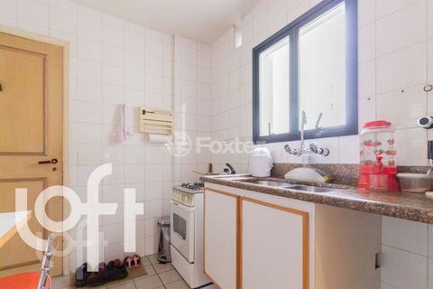 Image 3 - 898406