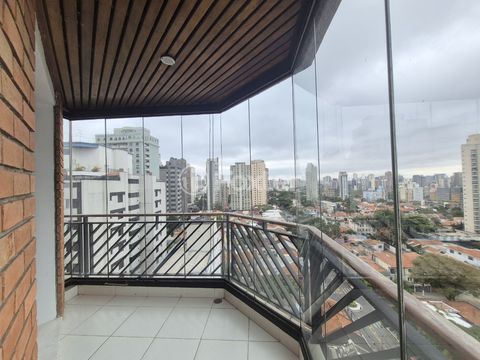 Image 6 - 898408