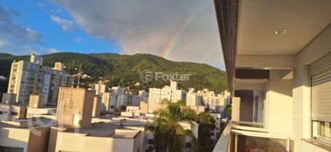 Image 3 - 898410