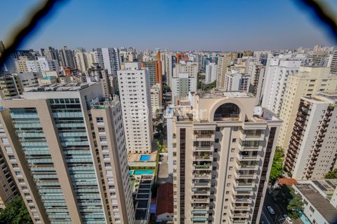 Image 5 - 898411