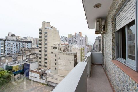Image 18 - 898420