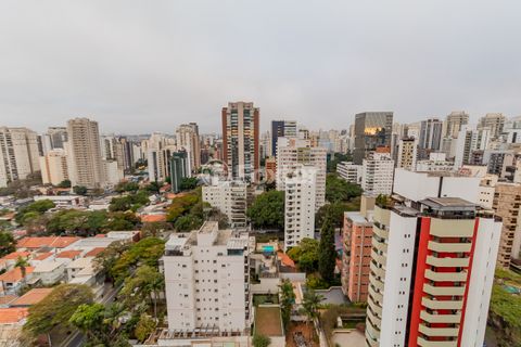 Image 4 - 898448