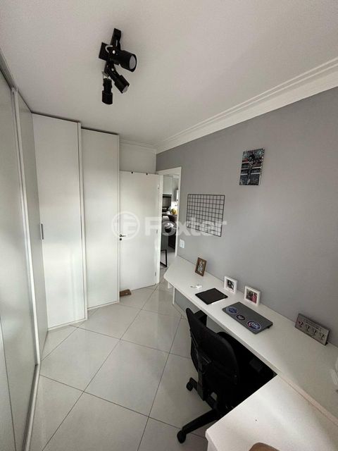 Image 10 - 898453