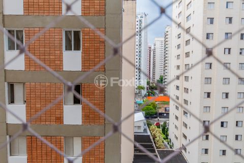 Image 12 - 898455