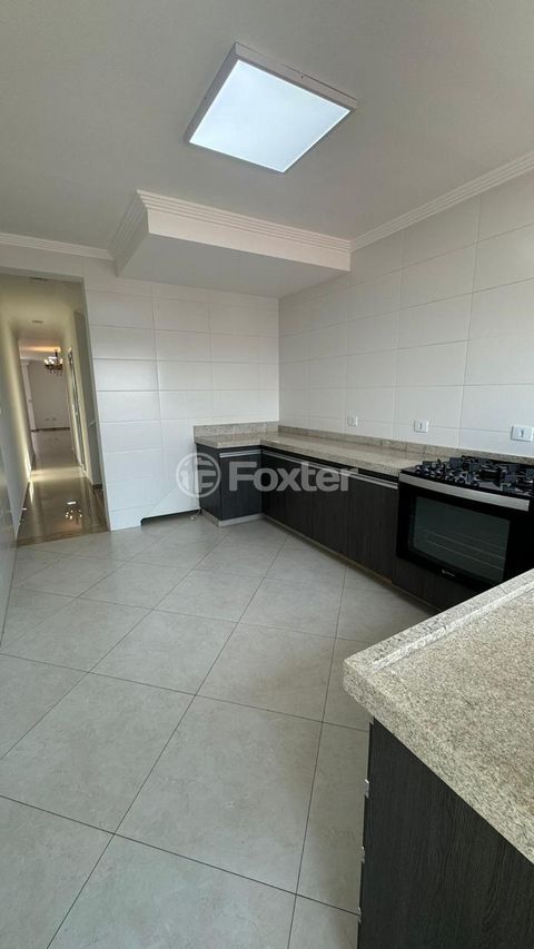 Image 9 - 898456