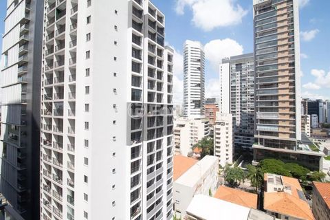 Image 11 - 898462